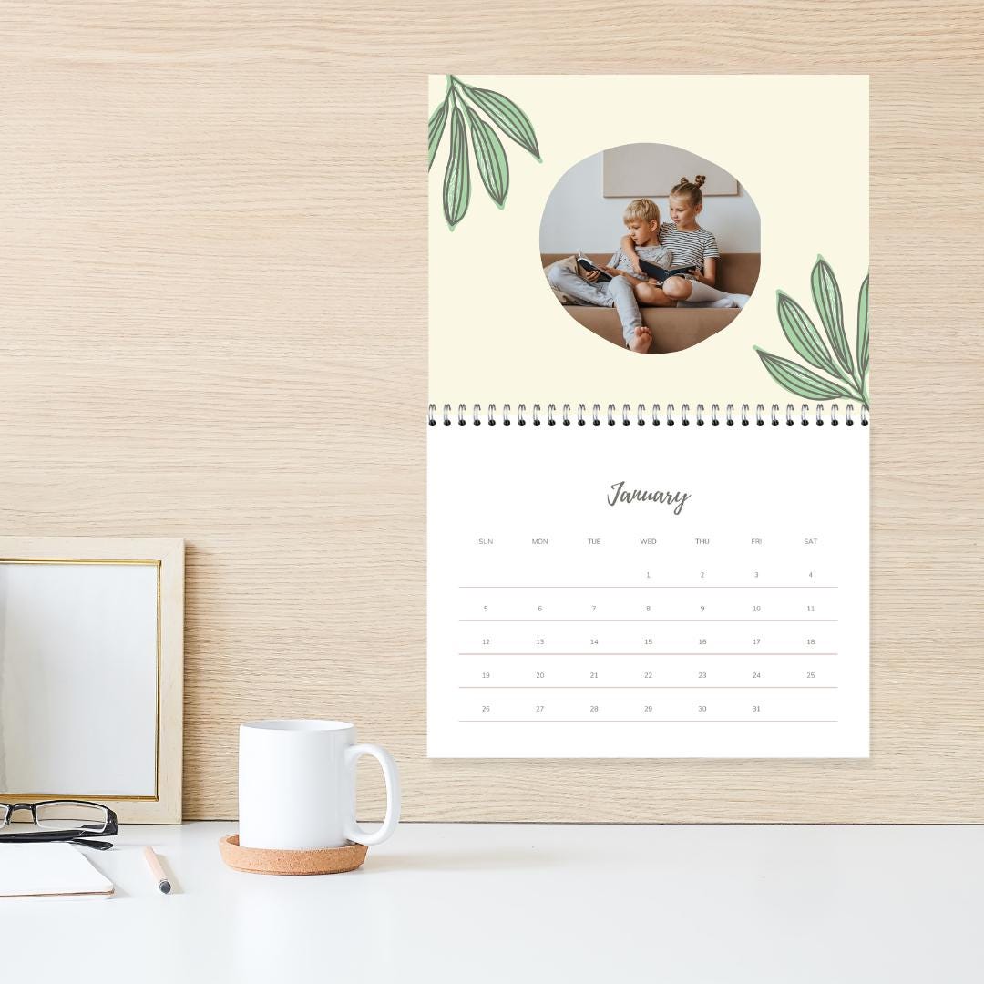 2025 Downloadable Family Wall Calendar - Canva editable template - Leaves